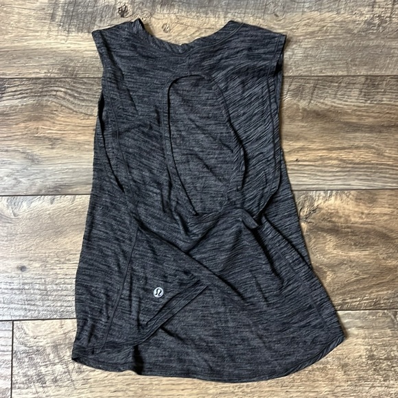 Lululemon tank - Picture 2 of 3
